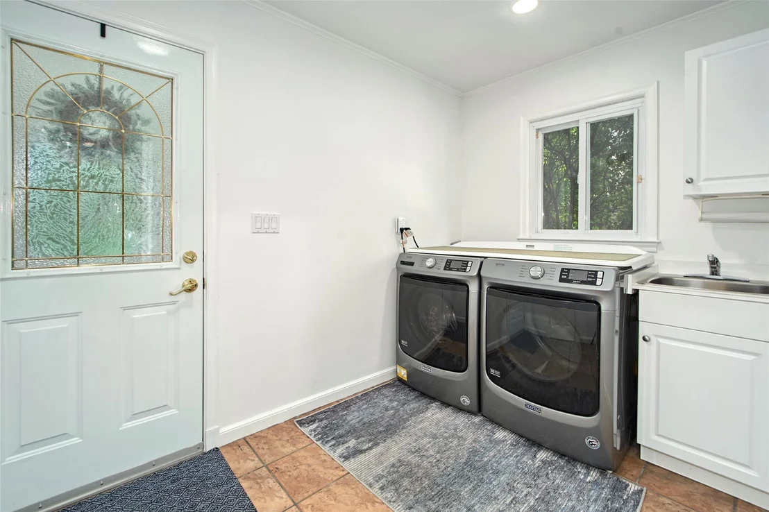 Photo of 527 Purchase Street