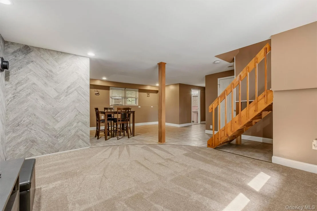 Photo of 47 Stringham Road