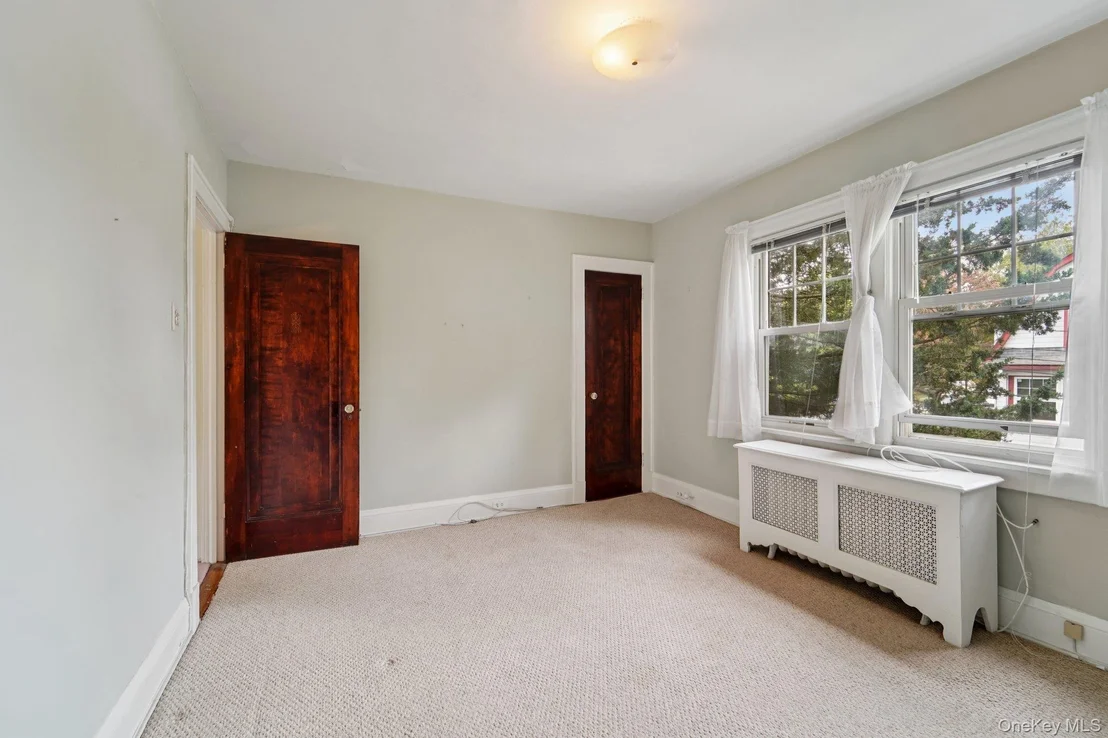 Photo of 115 Morsemere Avenue