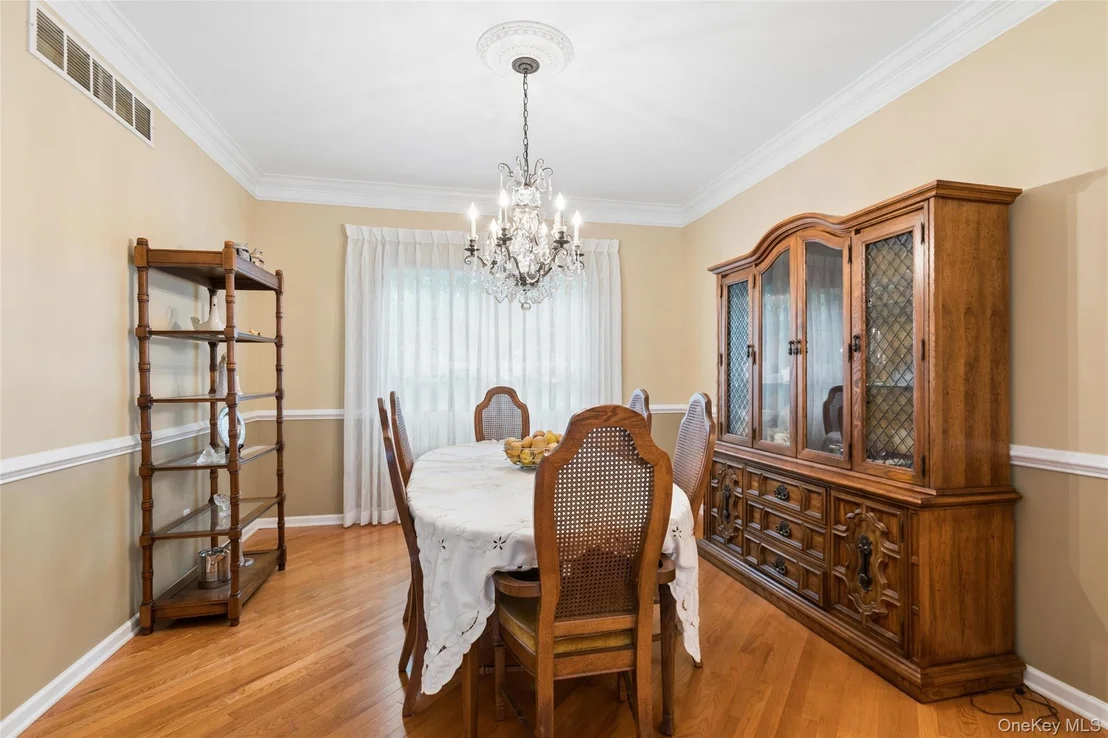 Photo of 415 Vassar Place