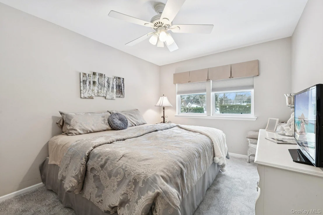 Photo of 2 Robert Crescent