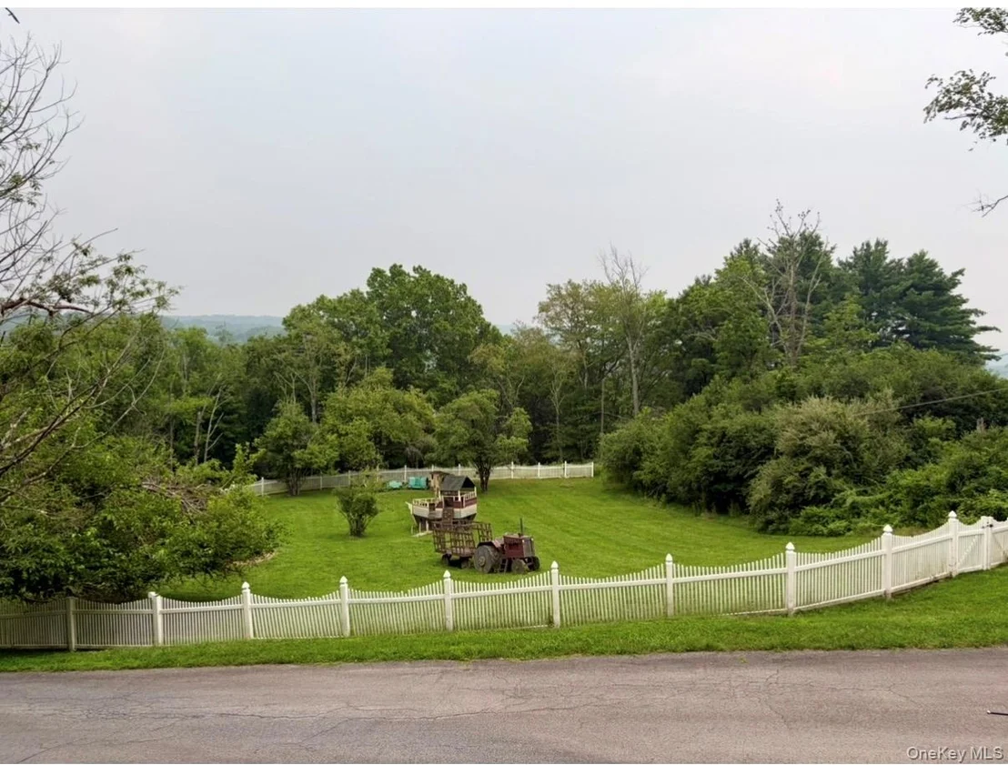 Photo of 48 Maple Avenue