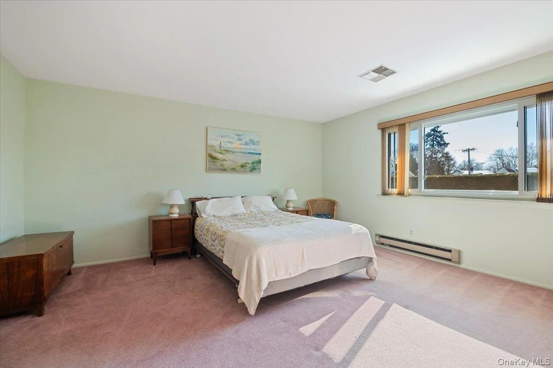 Photo of Unit 607 at 2355 Pershing Boulevard