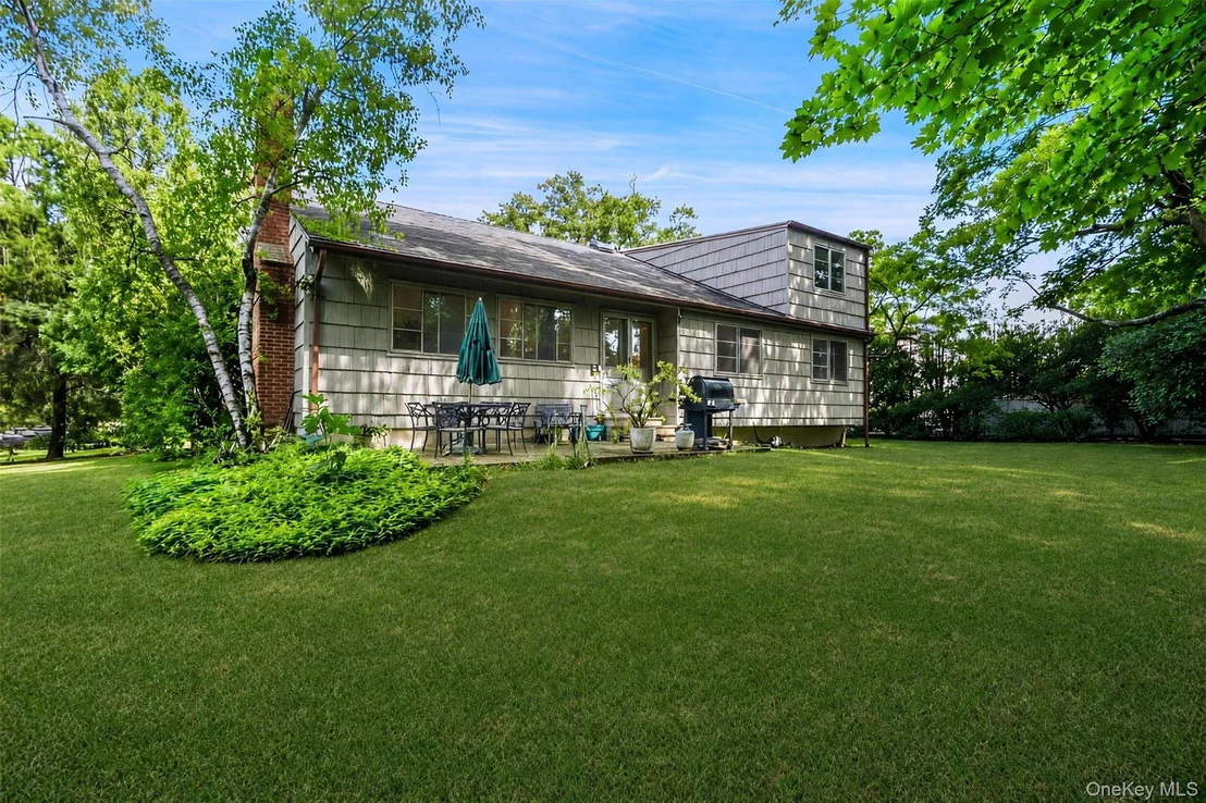 Photo of 4 Greenhouse Circle