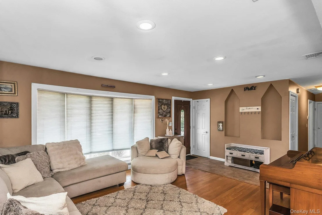 Photo of 58 Crescent Place