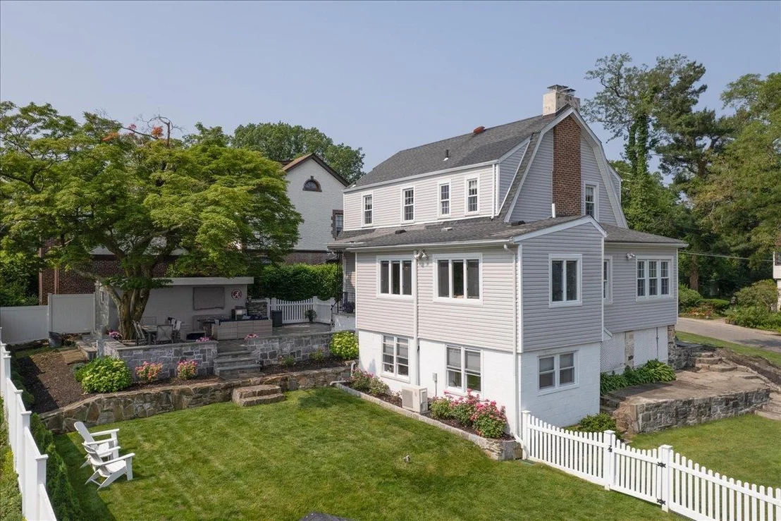 Photo of 22 Chippewa Road