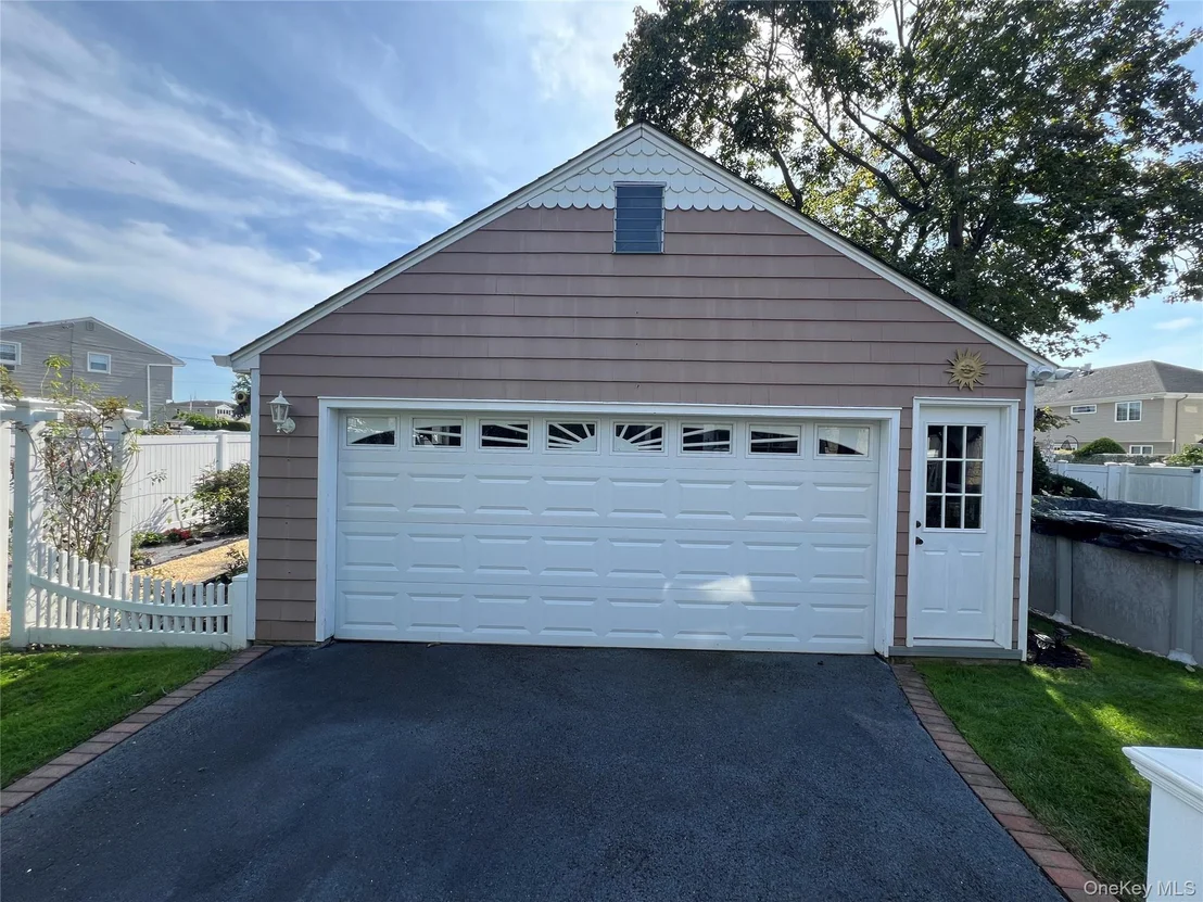 Photo of 199 Claxton Avenue