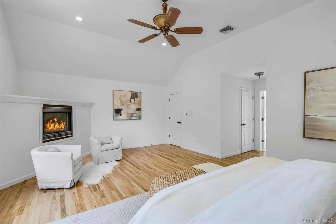 Photo of 17 Esplanade Drive