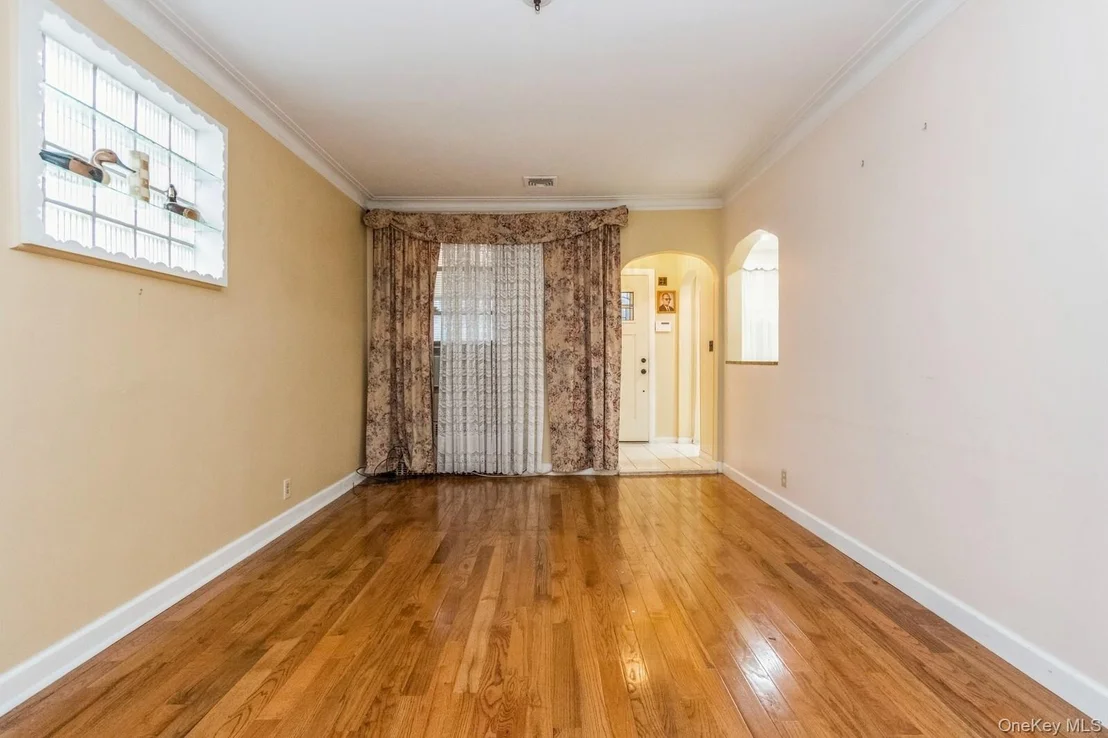 Photo of 4121 Grace Avenue