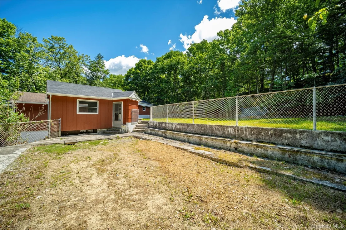 Photo of 219 Benedict Road