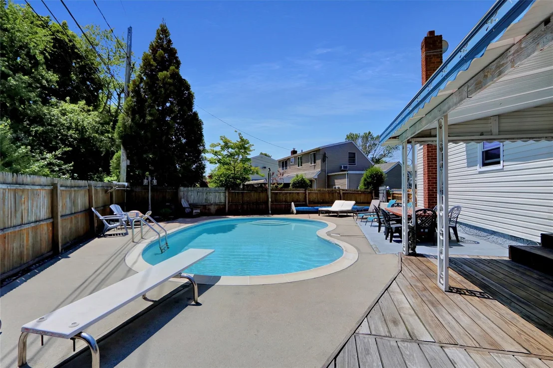 Photo of 71 Elizabeth Drive