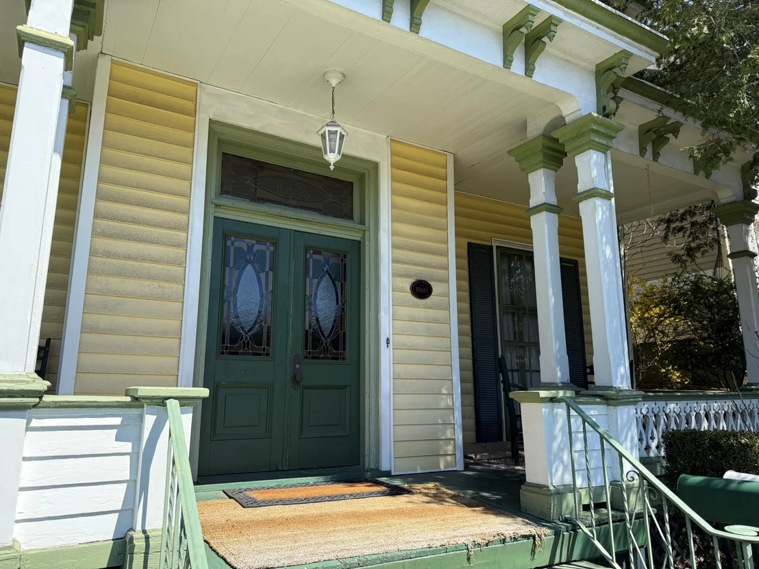 Photo of 1204 Main Street