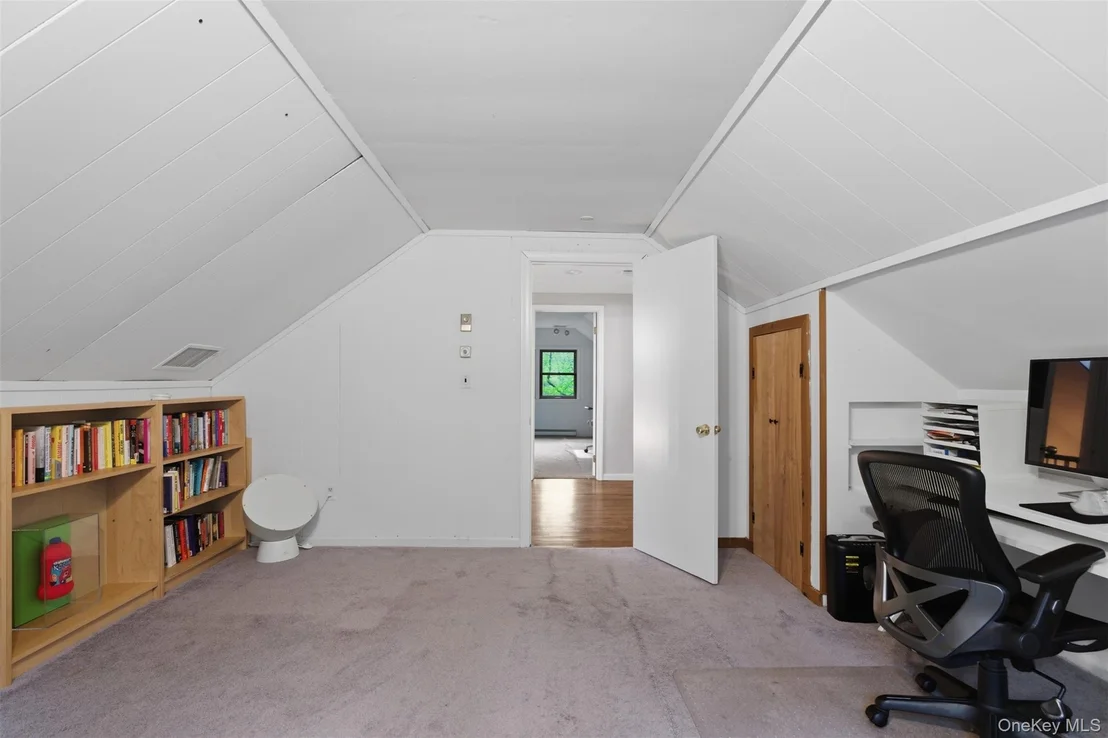 Photo of 8 Upper Shad Road