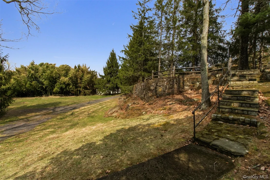 Photo of 27 Allapartus Circle