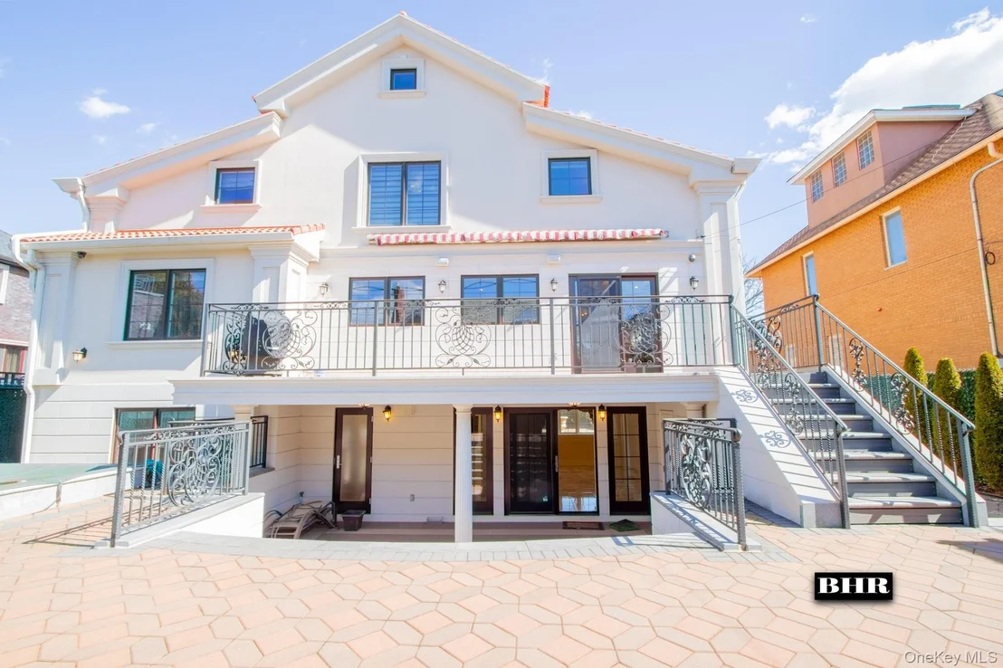 Photo of 4094 Ocean Avenue