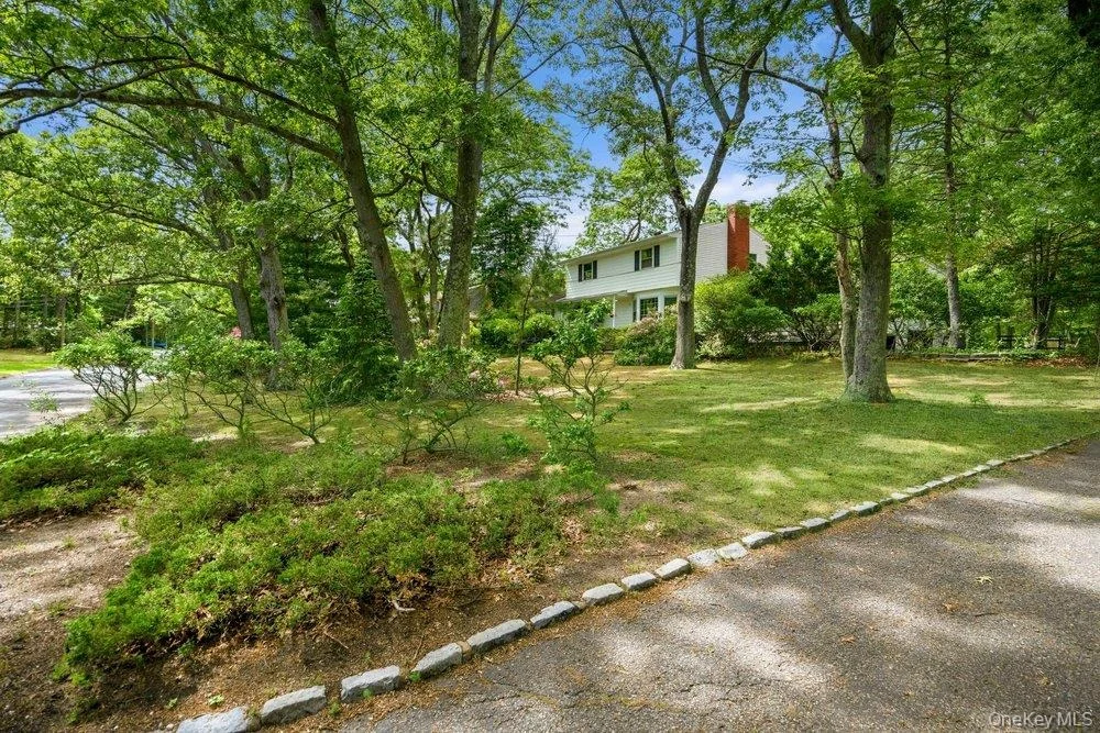 Photo of 45 Lone Oak Path