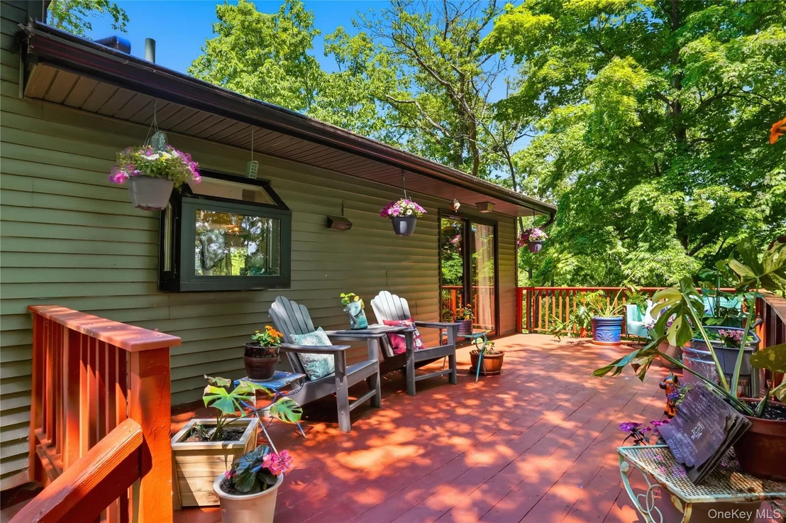 Photo of 16 Howland Road