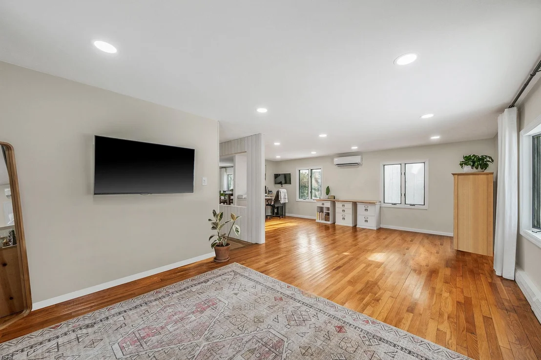 Photo of 33 Scotch Pine Drive