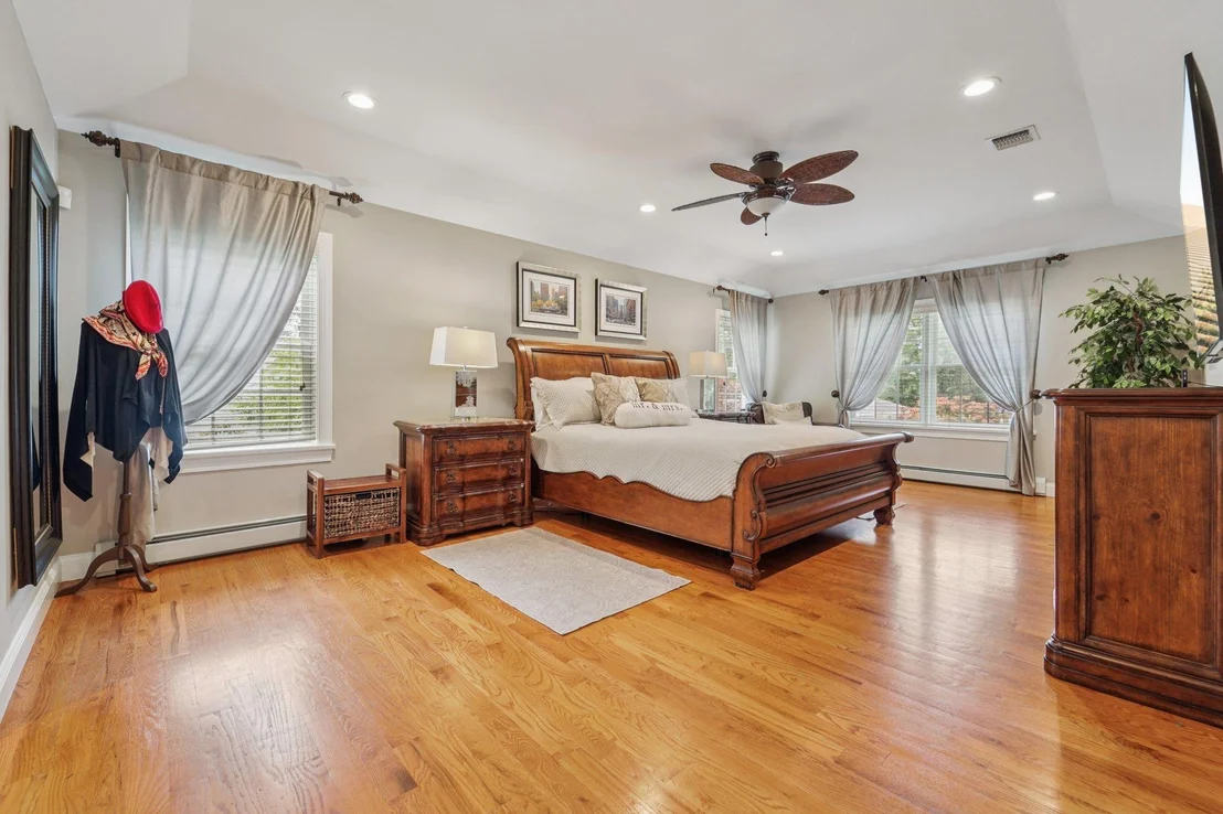 Photo of 10 Willow Drive