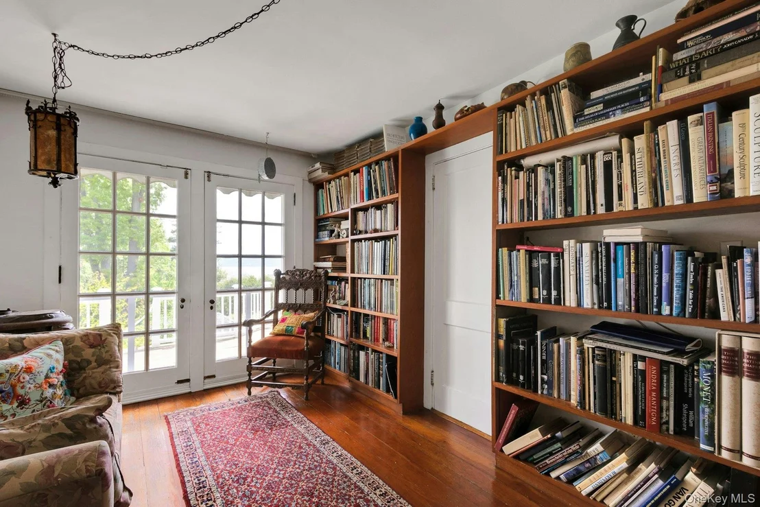 Photo of 32 Laveta Place