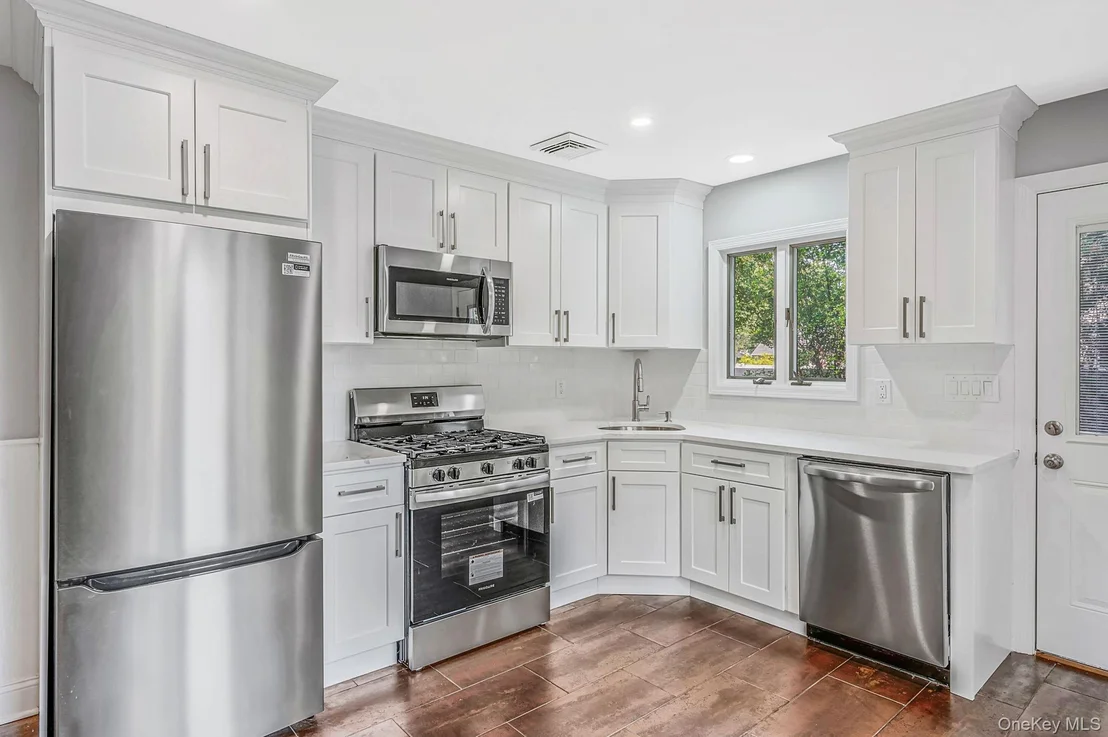 Photo of 194 Phyllis Drive