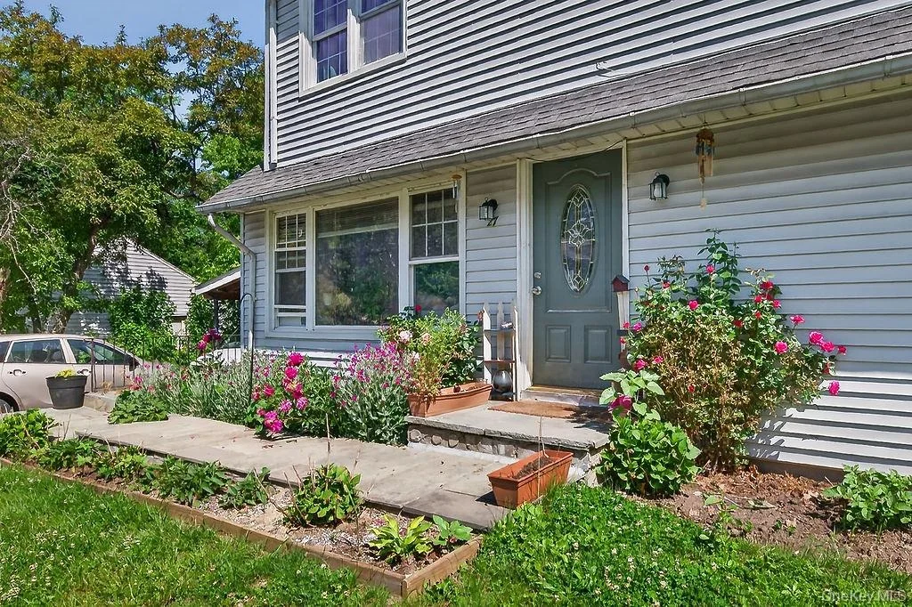 Photo of 27 Tomahawk Drive