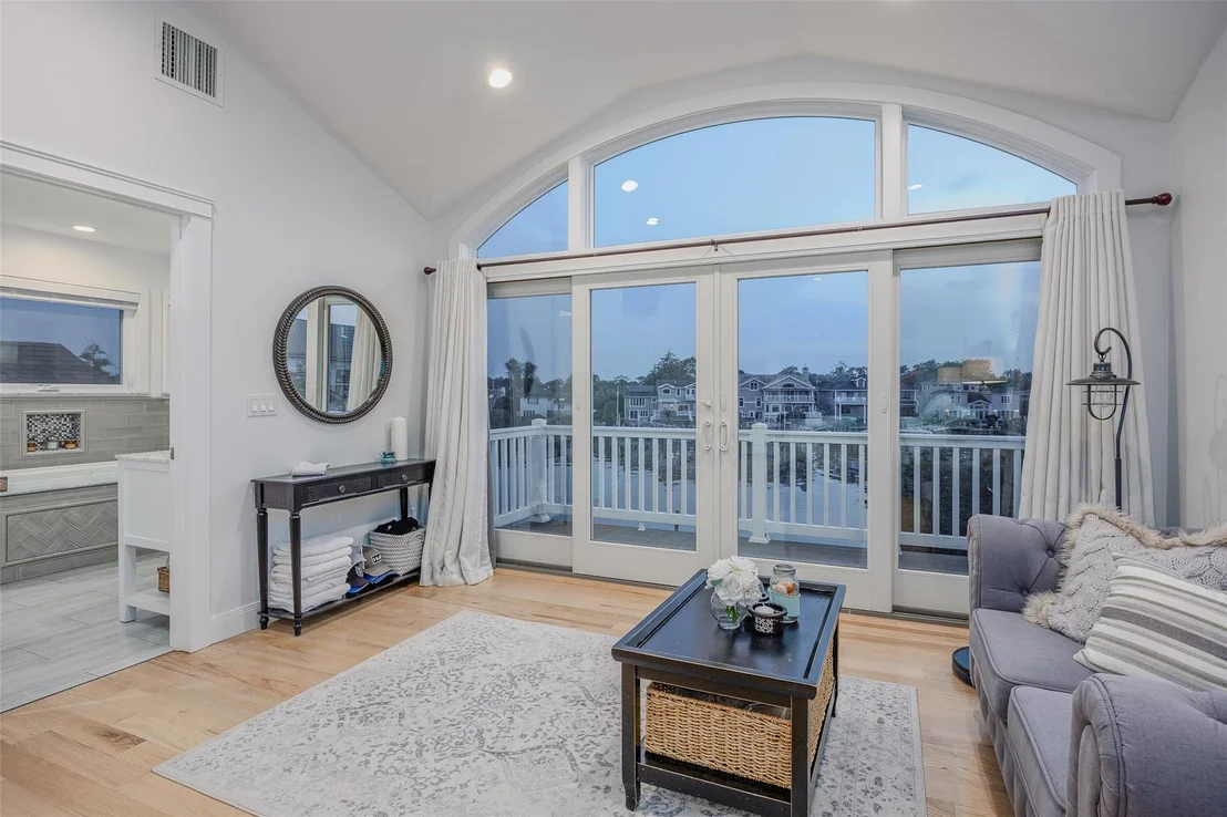 Photo of 2904 Harbor Road