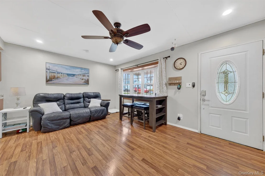 Photo of 8 Van Wyck Drive