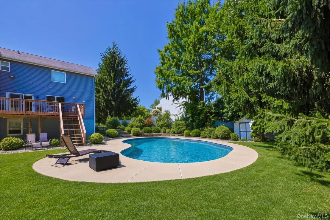 Photo of 1010 Pine View