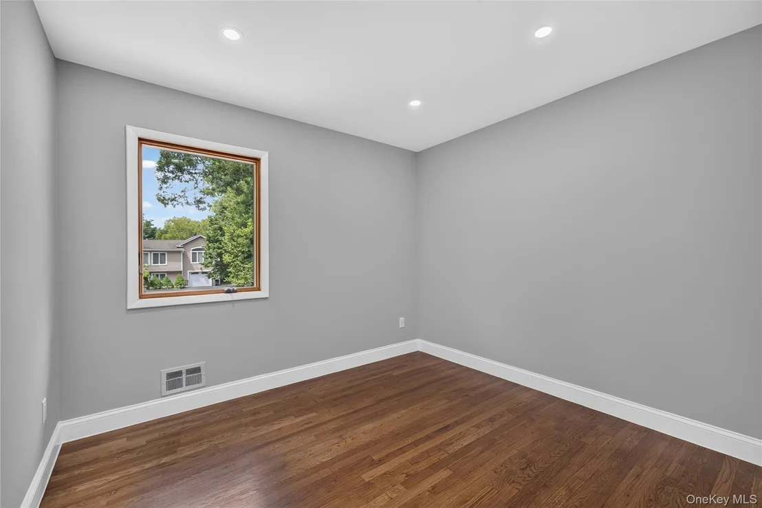 Photo of 11 Penguin Lane