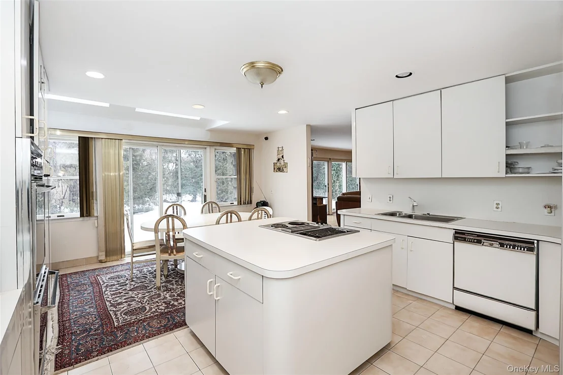 Photo of 28 Polo Road