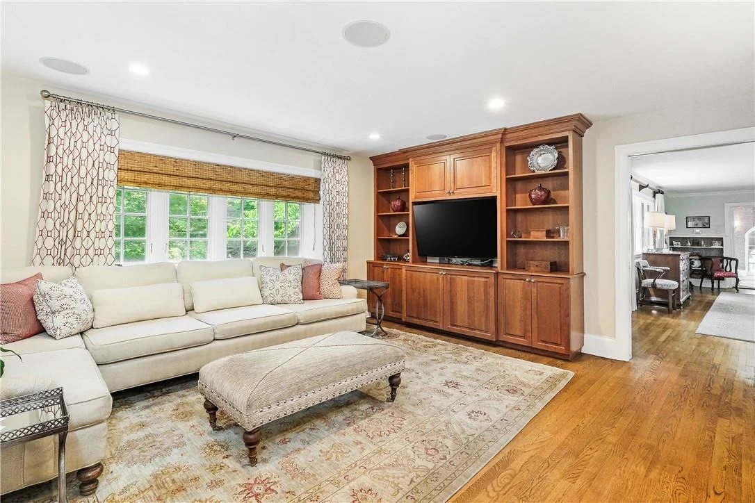Photo of 8 Ridgewood Drive