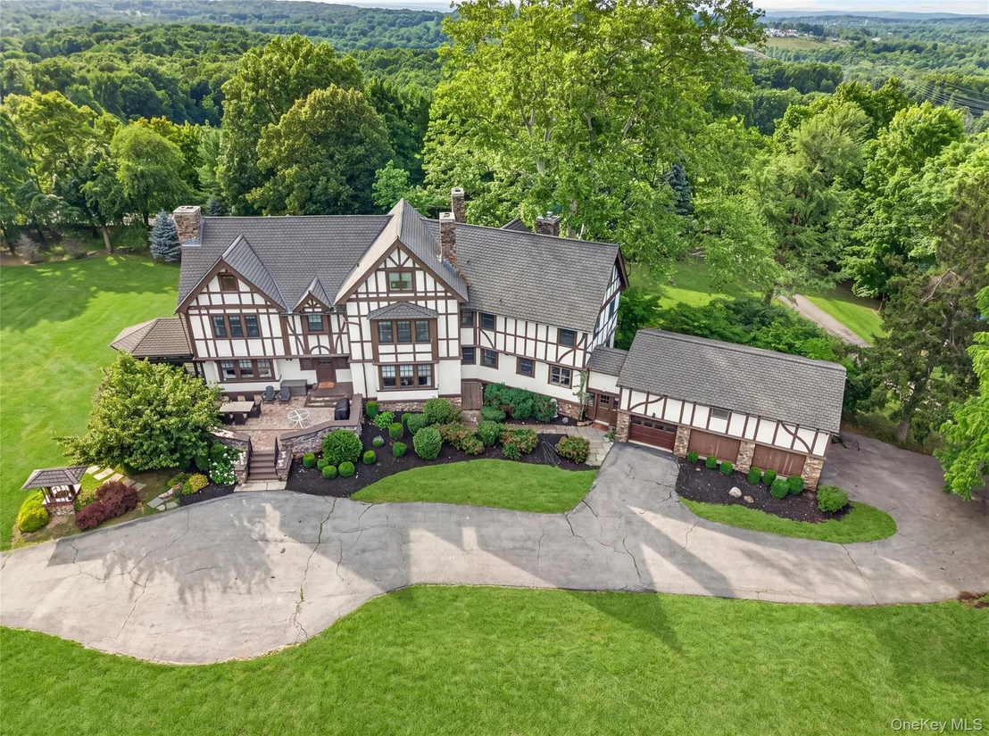 Photo of 155 Arcadia Road