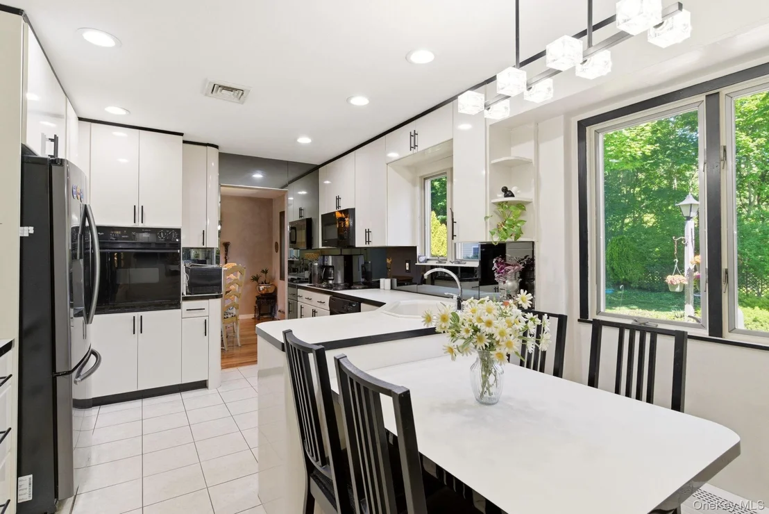 Photo of 61 Hofstra Drive