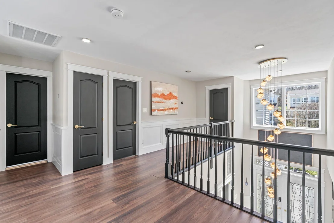 Photo of 9 Hamlet Drive