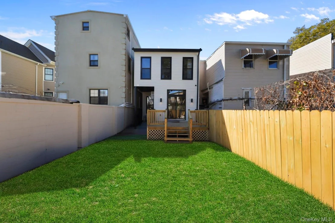 Photo of 127 Crystal Street