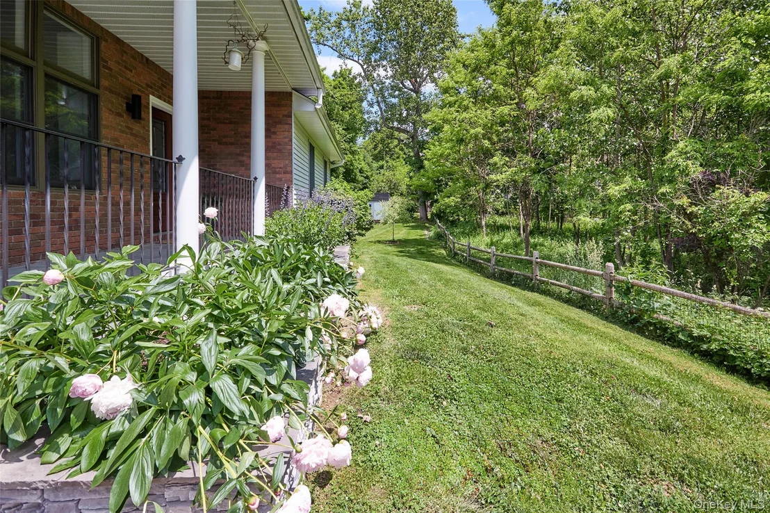 Photo of 37 Mansion Drive