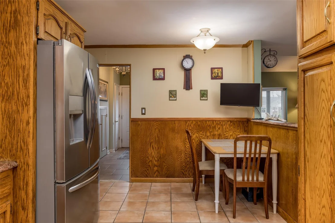 Photo of 196 Daniel Road N