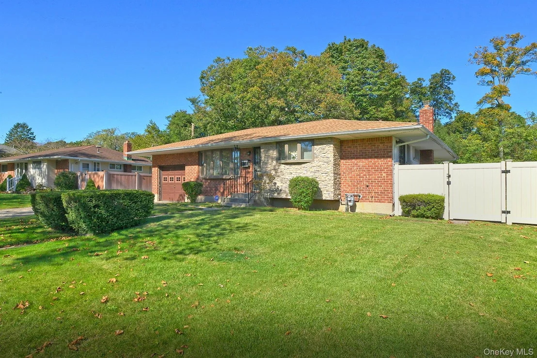 Photo of 12 Marie Crescent