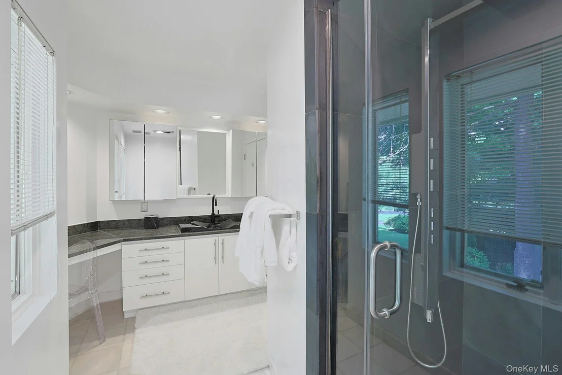 Photo of 10 Cypress Point Drive
