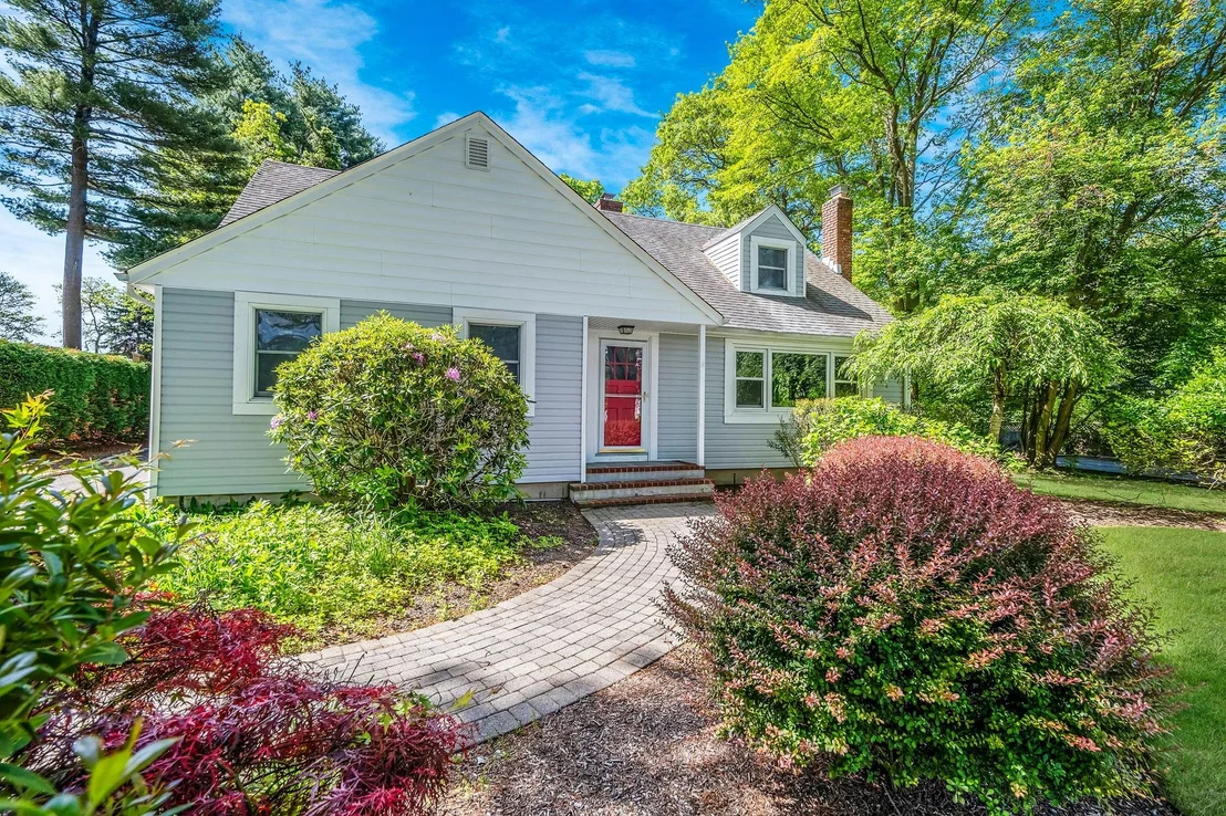 Photo of 10 Clearbrook Drive
