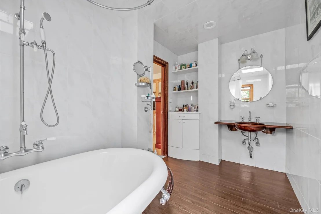 Photo of 740 Kearny Drive