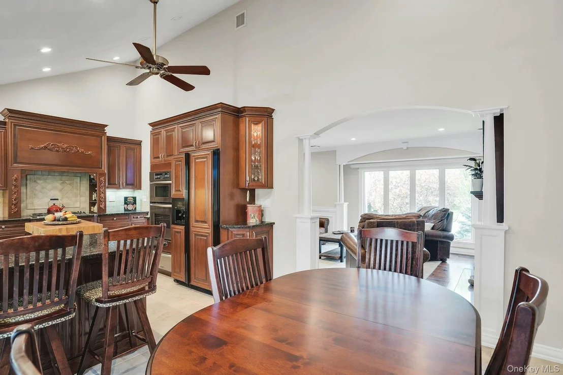 Photo of 101 Hayrick Lane