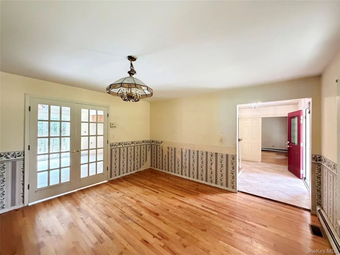 Photo of 18 Fox Run