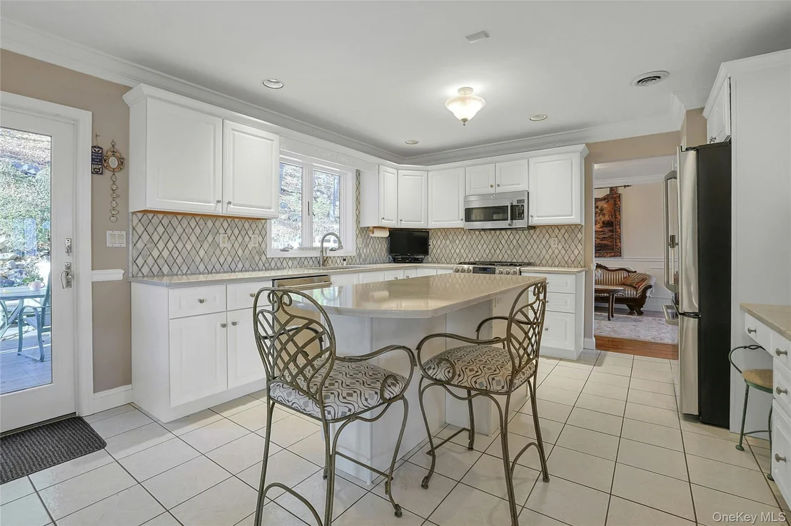 Photo of 235 S Boulevard