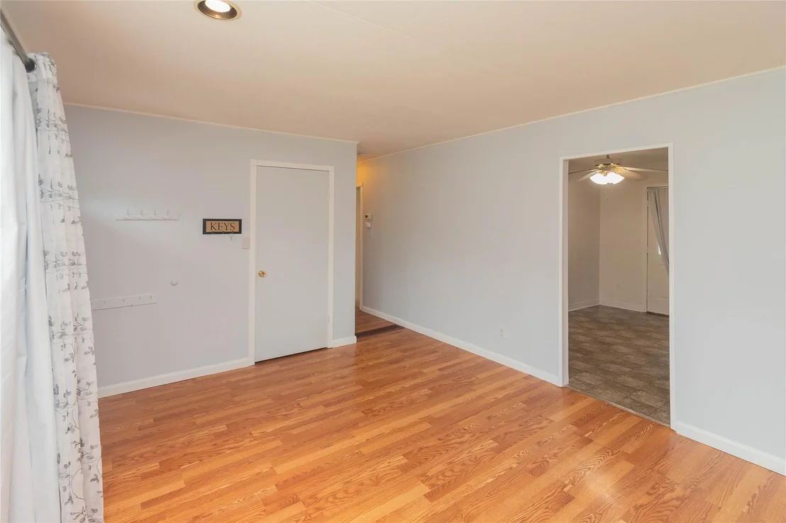 Photo of 31 Peter Cooper Drive