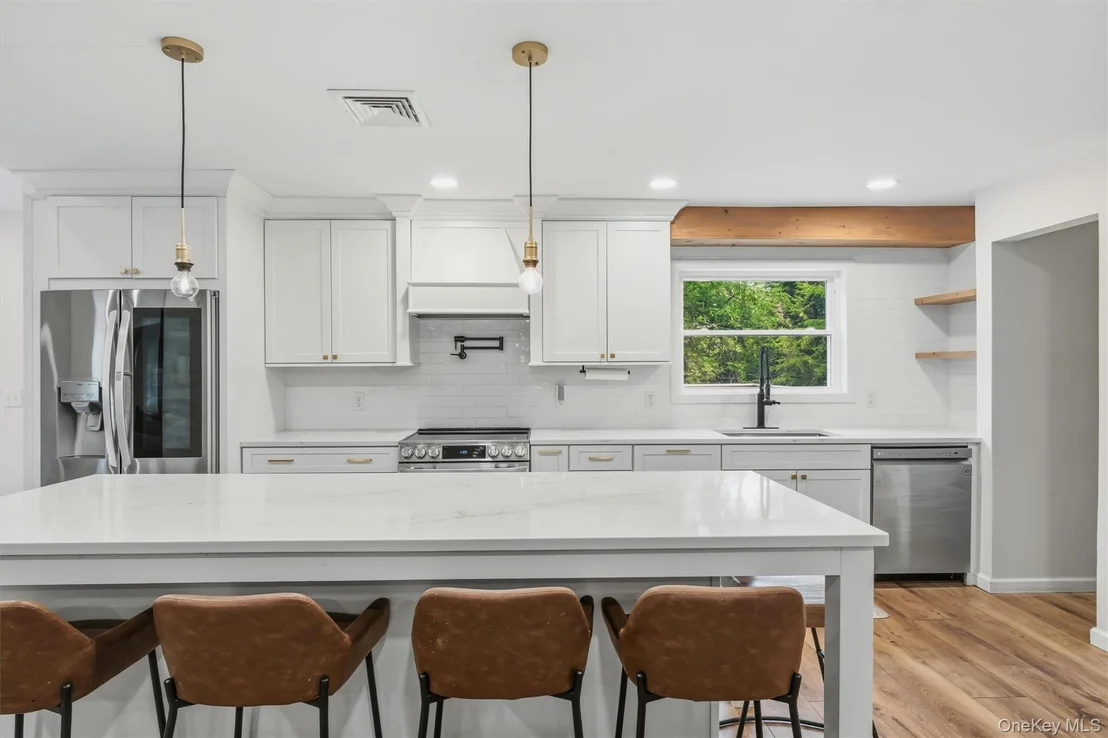 Photo of 63 Hunt Road