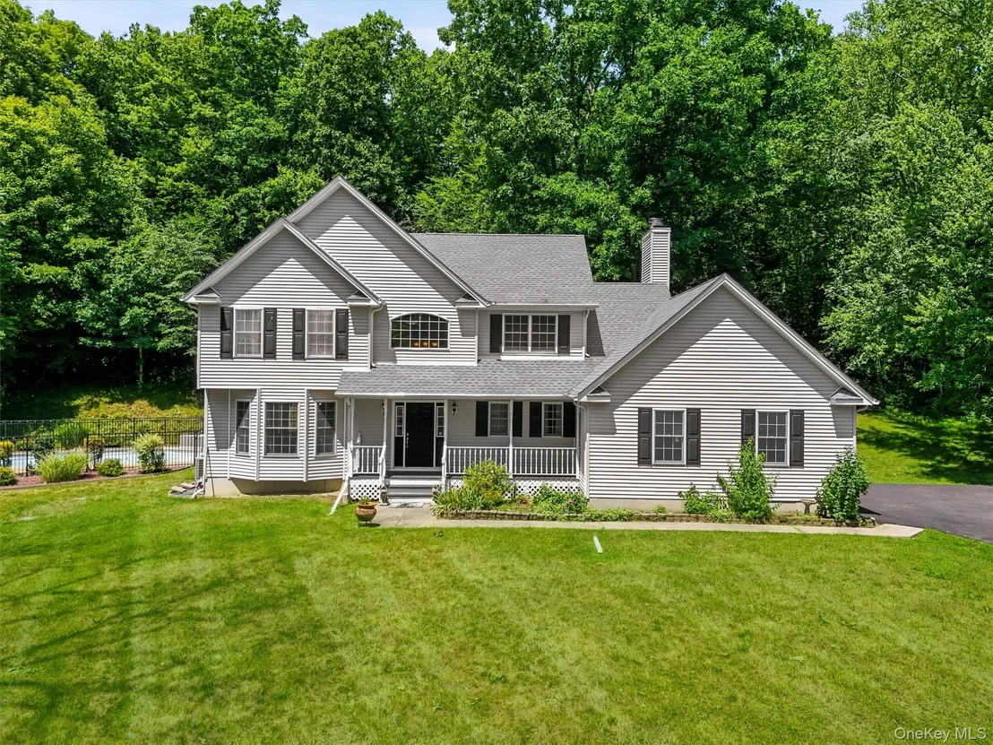 Photo of 32 Robinson Lane