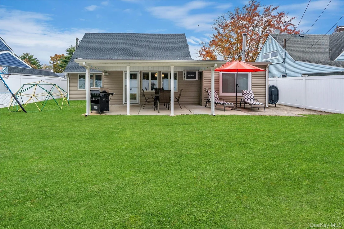 Photo of 200 Willowood Drive
