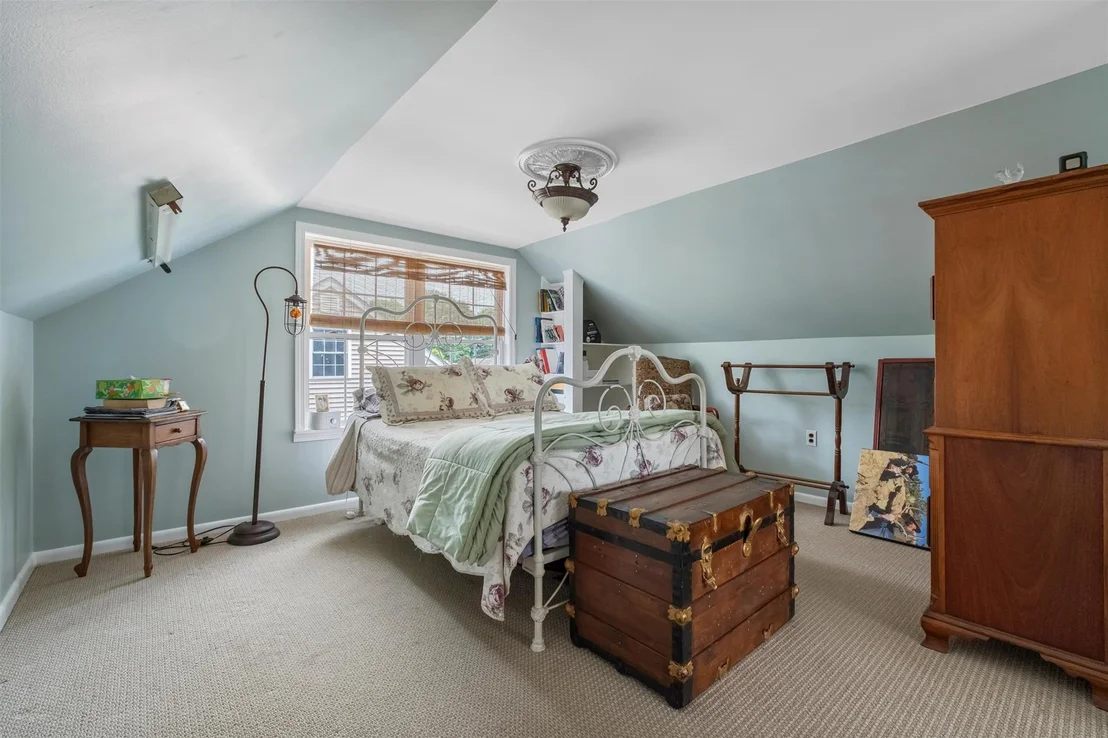 Photo of 7 Wilson Boulevard